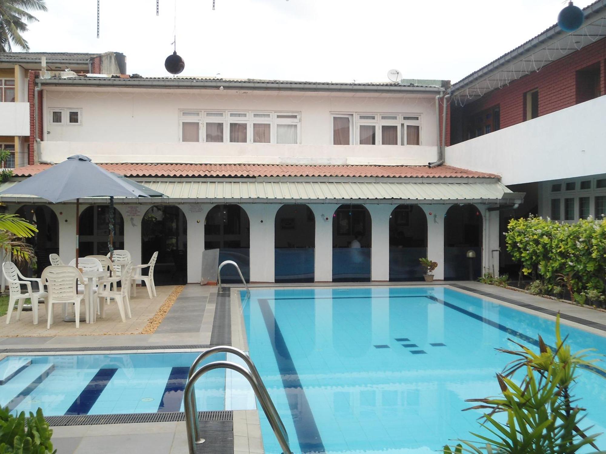 Ranveli Beach Hotel 마운트 라비니아 외부 사진