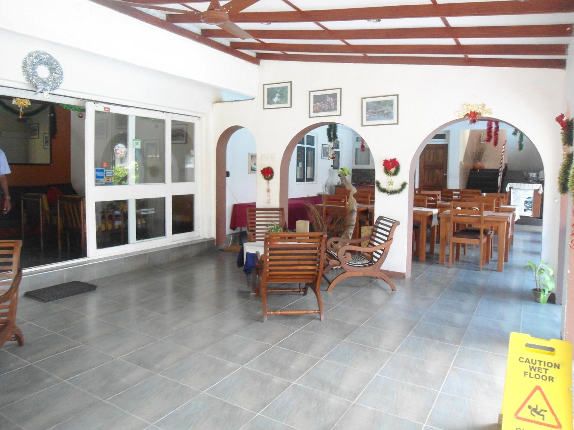 Ranveli Beach Hotel 마운트 라비니아 외부 사진