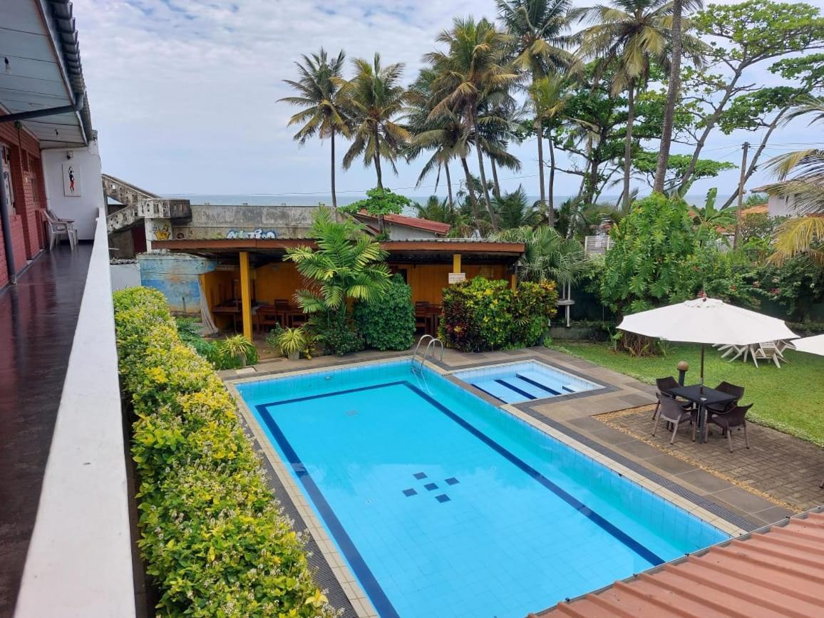 Ranveli Beach Hotel 마운트 라비니아 외부 사진