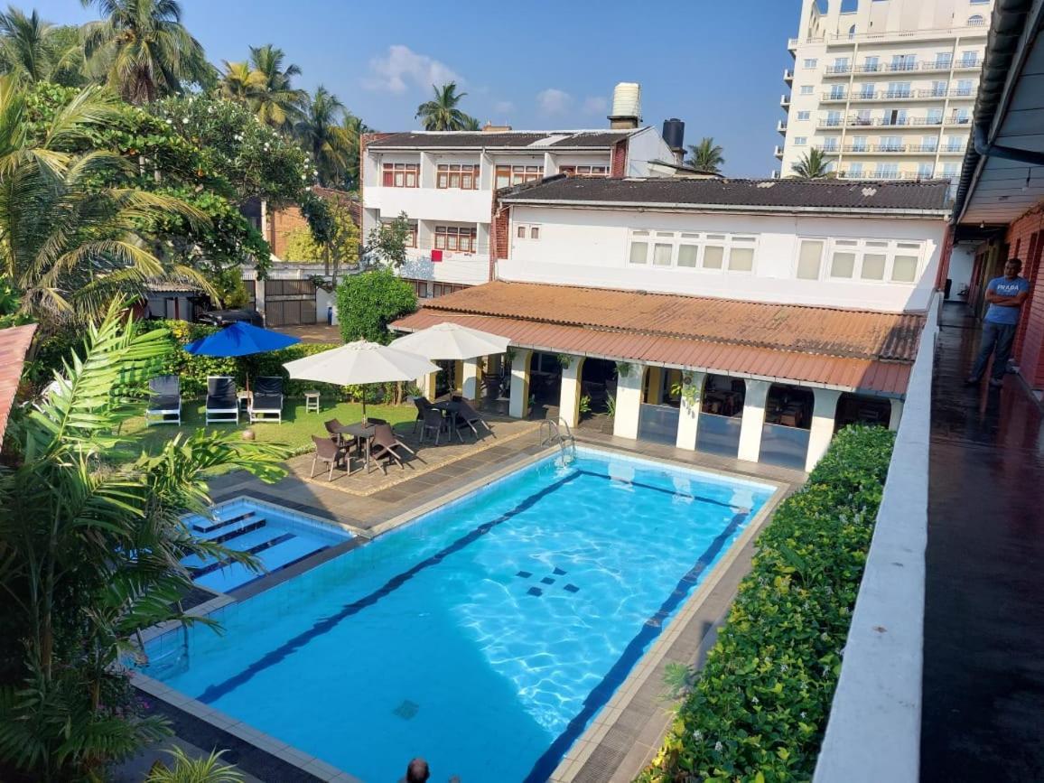 Ranveli Beach Hotel 마운트 라비니아 외부 사진